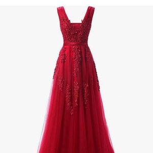 Beautiful Red Applique Dress! Size 4